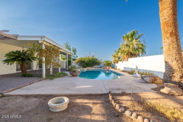 13045 N 8TH Avenue, Phoenix, AZ 85029