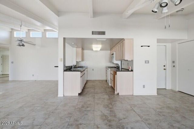 13045 N 8TH Avenue, Phoenix, AZ 85029