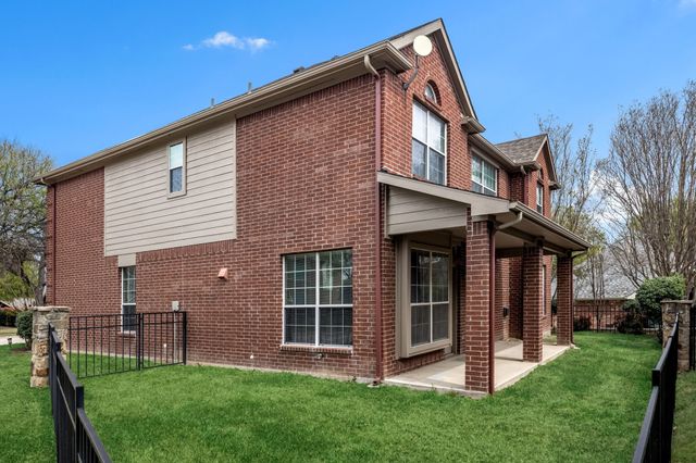 4116 Walnut Creek Court, Fort Worth, TX 76137