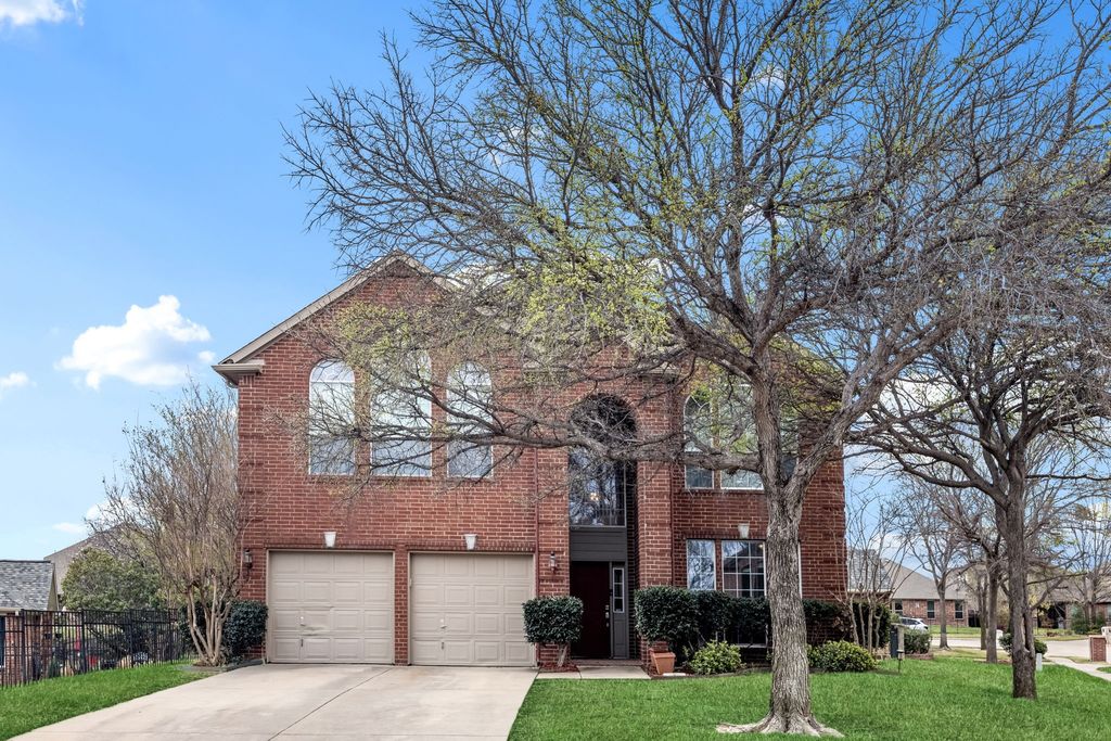 4116 Walnut Creek Court, Fort Worth, TX 76137
