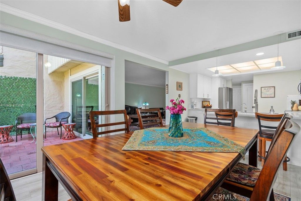 Image 10 of property listing at 4669 Coralwood, Carlsbad, CA 92008