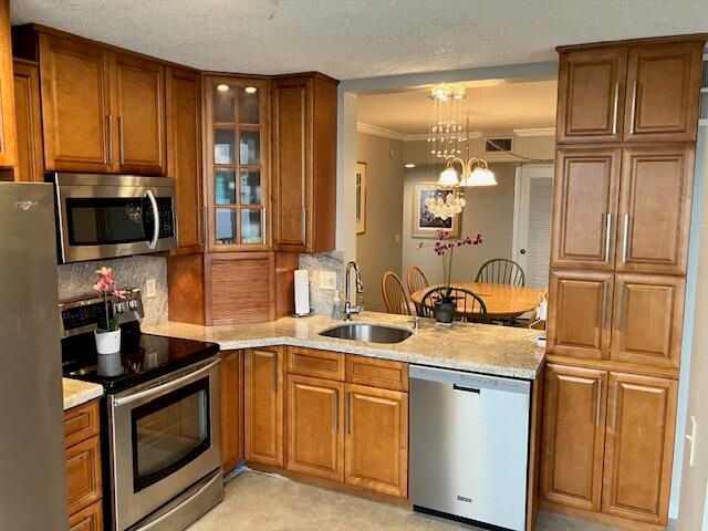 106 Lake Emerald Drive Apt 114, Oakland Park, FL 33309