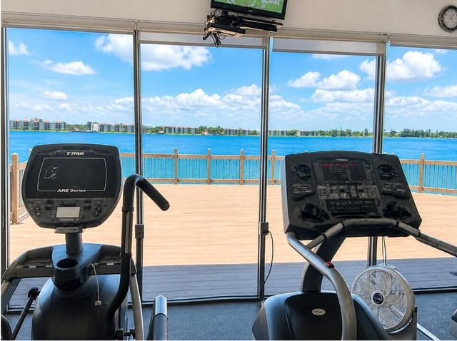 106 Lake Emerald Drive Apt 114, Oakland Park, FL 33309
