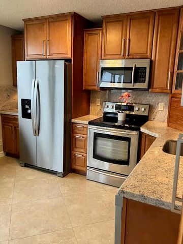 106 Lake Emerald Drive Apt 114, Oakland Park, FL 33309