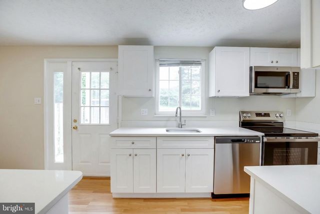 21 DUFIEF CT, North Potomac, MD 20878