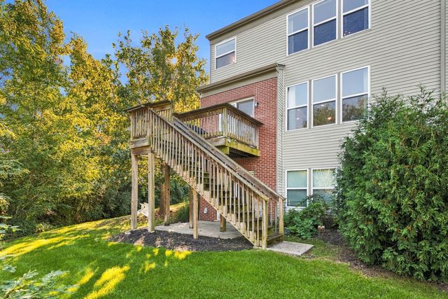 1469 Yellowstone Drive, Streamwood, IL 60107