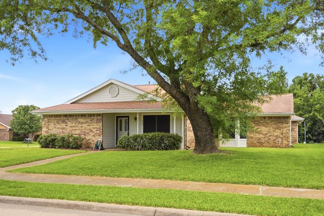 602 Brittany Drive, Mesquite, TX 75150