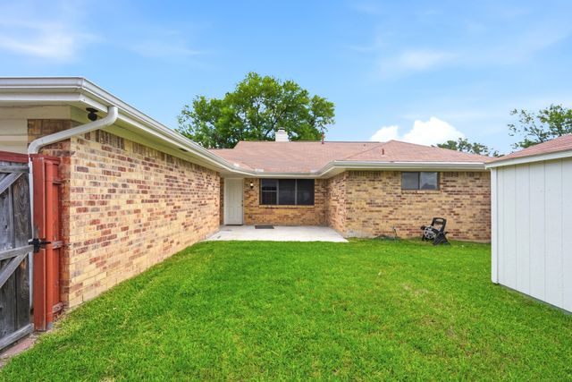 602 Brittany Drive, Mesquite, TX 75150
