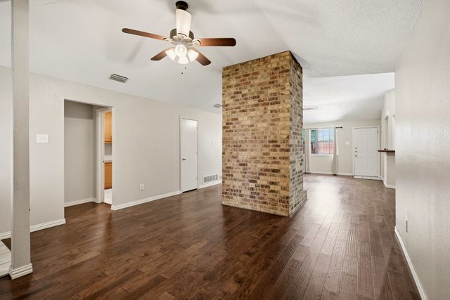 602 Brittany Drive, Mesquite, TX 75150