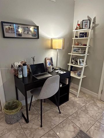 3475 N Country Club Dr 312, Aventura, FL 33180