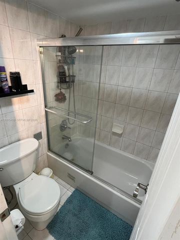 3475 N Country Club Dr 312, Aventura, FL 33180