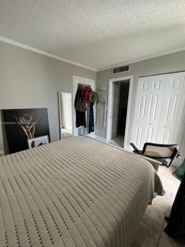 3475 N Country Club Dr 312, Aventura, FL 33180