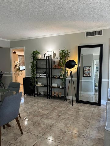 3475 N Country Club Dr 312, Aventura, FL 33180