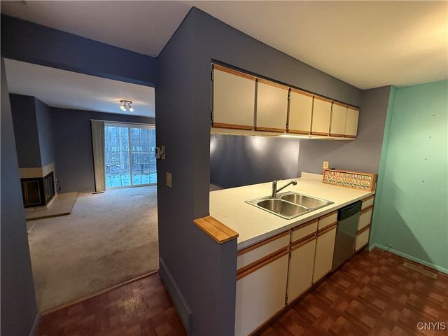 121 Softwind Circle, Baldwinsville, NY 13027