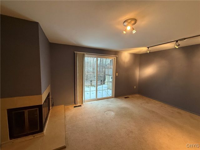 121 Softwind Circle, Baldwinsville, NY 13027