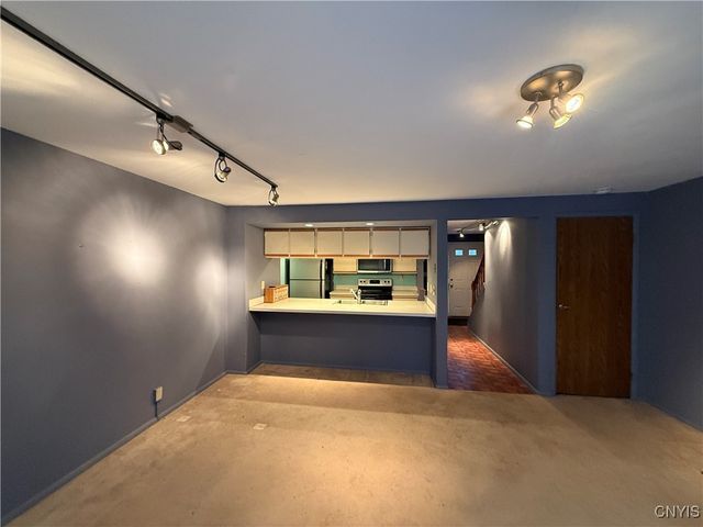 121 Softwind Circle, Baldwinsville, NY 13027