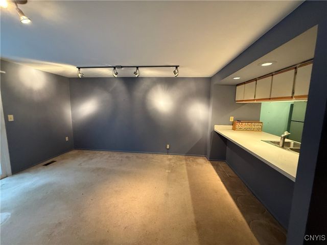 121 Softwind Circle, Baldwinsville, NY 13027