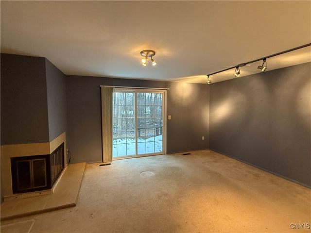 121 Softwind Circle, Baldwinsville, NY 13027