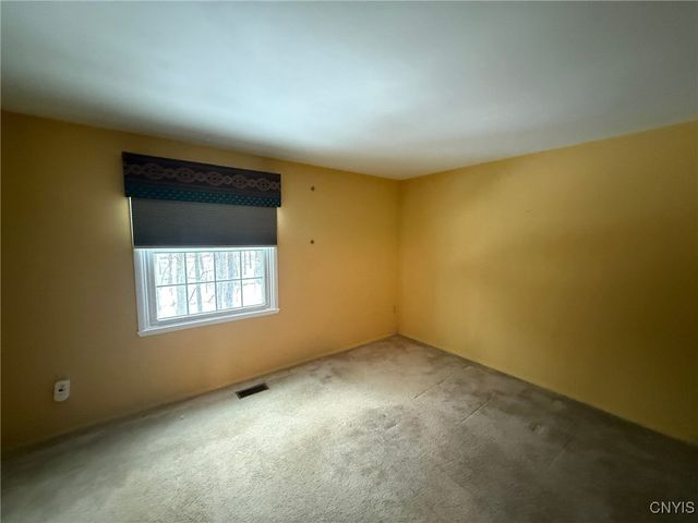 121 Softwind Circle, Baldwinsville, NY 13027