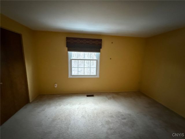 121 Softwind Circle, Baldwinsville, NY 13027