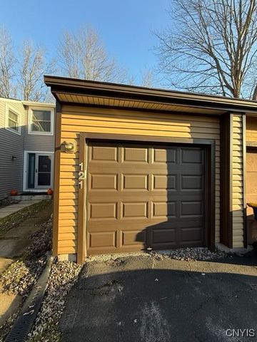 121 Softwind Circle, Baldwinsville, NY 13027