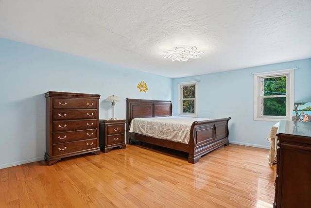237 South St 6, Shrewsbury, MA 01545