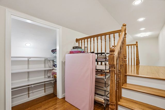 237 South St 6, Shrewsbury, MA 01545