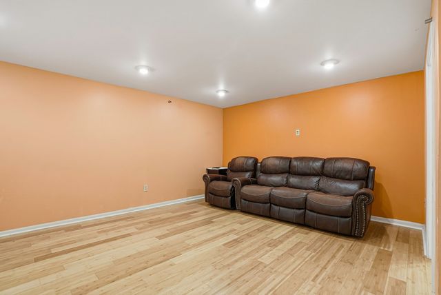 237 South St 6, Shrewsbury, MA 01545