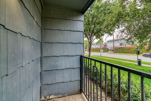 2722 Throckmorton Street 305, Dallas, TX 75219