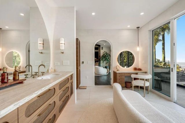 1904 Via Casa Alta, La Jolla, CA 92037