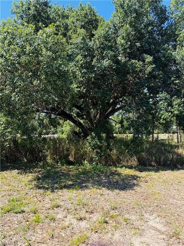 4743 14th ST SW, Lehigh Acres, FL 33973