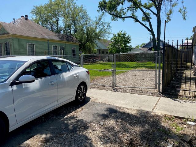 1911 Chestnut Street, Houston, TX 77009