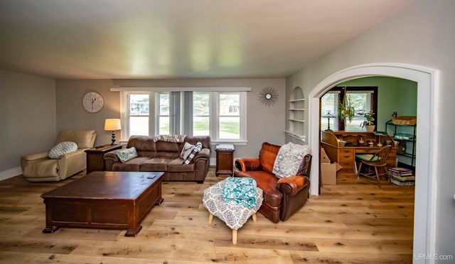 106 Rogers Avenue, Iron River, MI 49935