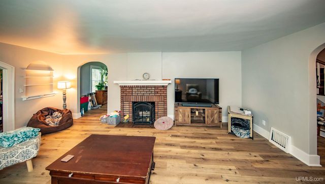 106 Rogers Avenue, Iron River, MI 49935