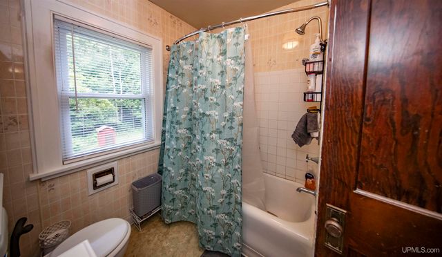 106 Rogers Avenue, Iron River, MI 49935