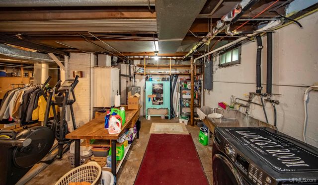 106 Rogers Avenue, Iron River, MI 49935