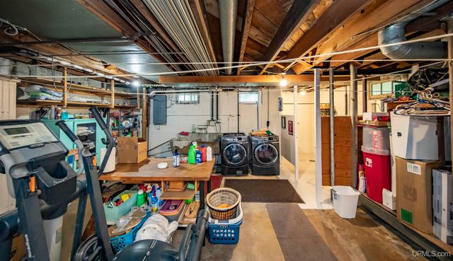 106 Rogers Avenue, Iron River, MI 49935