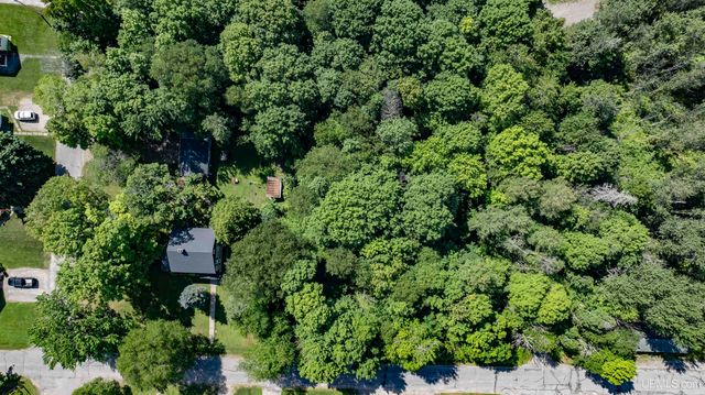 106 Rogers Avenue, Iron River, MI 49935