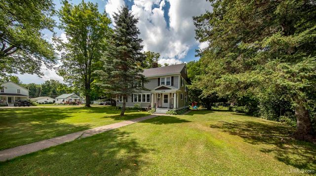 106 Rogers Avenue, Iron River, MI 49935