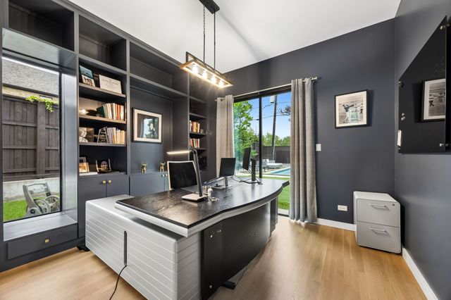 4558 Ridge Road, Dallas, TX 75229