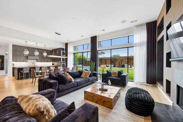 4558 Ridge Road, Dallas, TX 75229