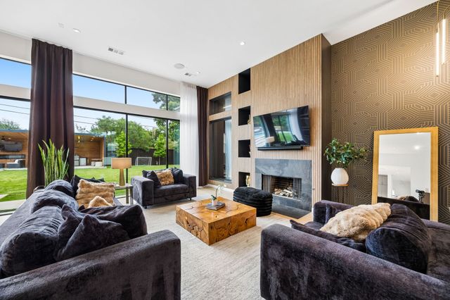 4558 Ridge Road, Dallas, TX 75229