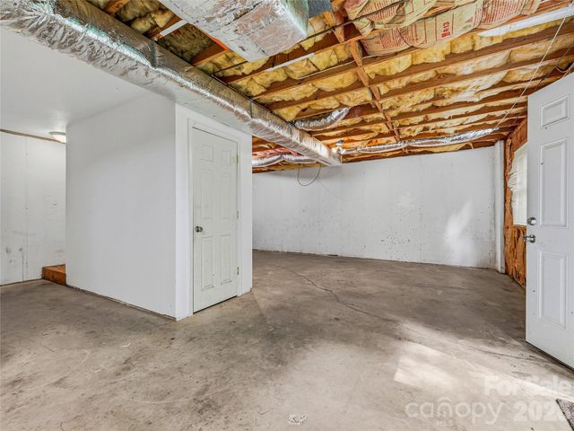 1019 Mountain Drive, Candler, NC 28715