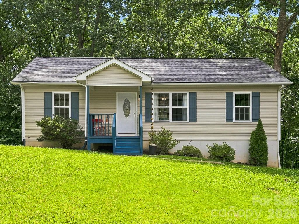 1019 Mountain Drive, Candler, NC 28715