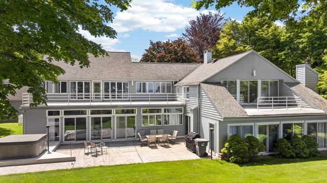5360 WOLF Road, Erie, PA 16505