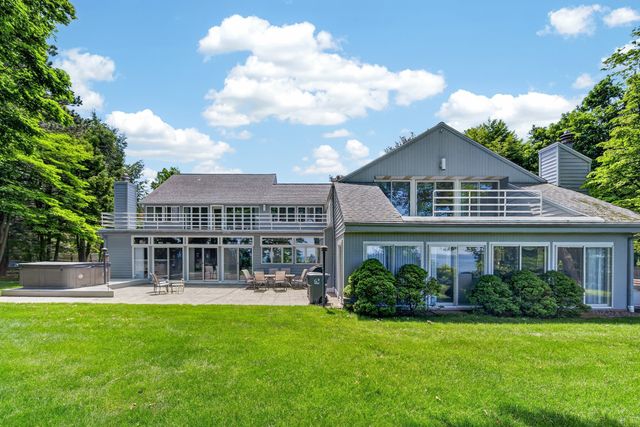 5360 WOLF Road, Erie, PA 16505