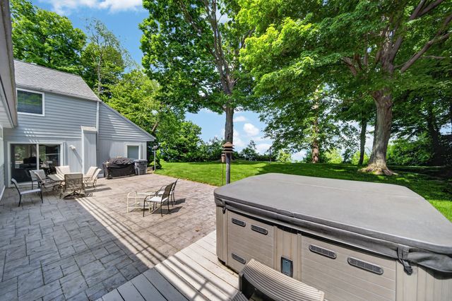 5360 WOLF Road, Erie, PA 16505