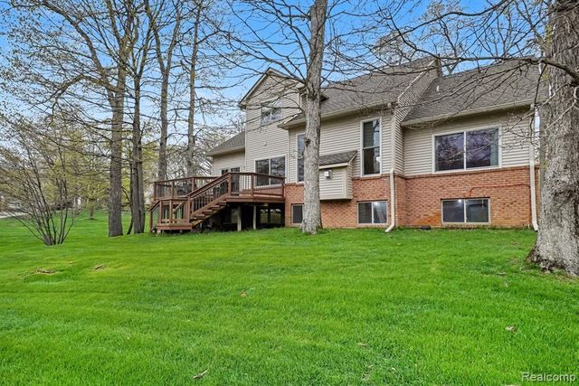 1865 Elkridge Circle, Highland, MI 48356