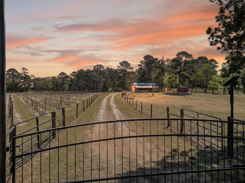 19054 FM 1804, Lindale, TX 75771