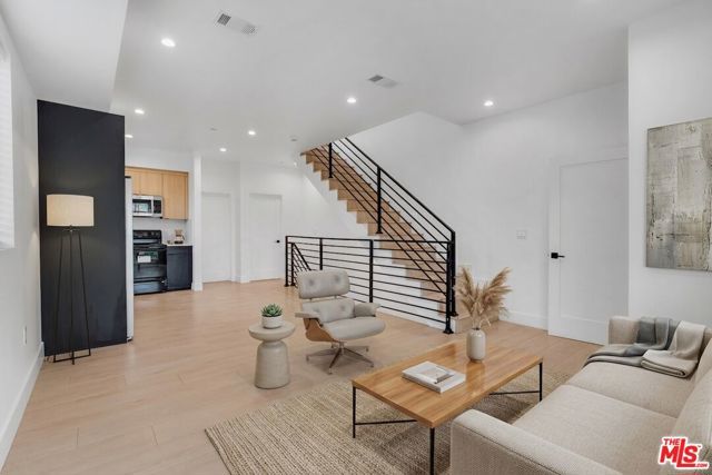438 E 28th Street, Los Angeles, CA 90011